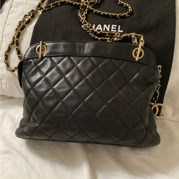 CHANEL Handbags - Chanel matelasse purse.
